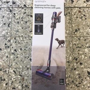 Dyson V11 Animal+ beutel- und kabelloser Handstaubsauger (inkl. Elektrobürste mit Direktantrieb, Fugendüse und Kombidüse, mit Lithium-Ionen-Akku, Aufbewahrungs- und Ladestation)